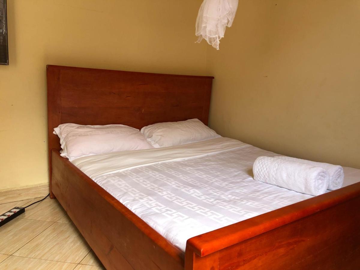 Cozy Bukoto Studio, Unlimited Wifi, Netflix & Close To Acacia Kampala Exterior photo